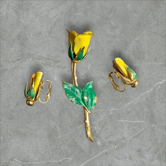 Vintage Yellow Rose Enamel Pin & Clip-On Earrings Set Gold-Toned Floral Jewelry - Picture 1 of 8